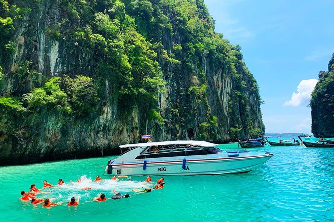 Private Tour - Phi Phi Island with boat